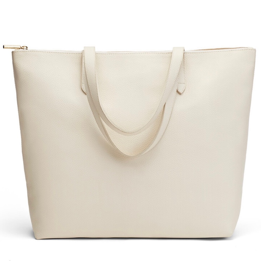Cuyana Classic Zipper Tote in Ecru Pebbled Leather NWT
